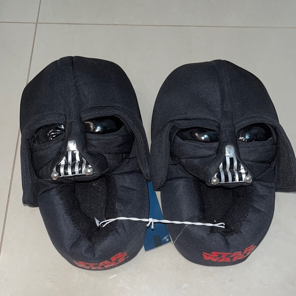 NWT Star Wars Darth Vader slippers